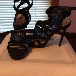 Size 6.5, never worn